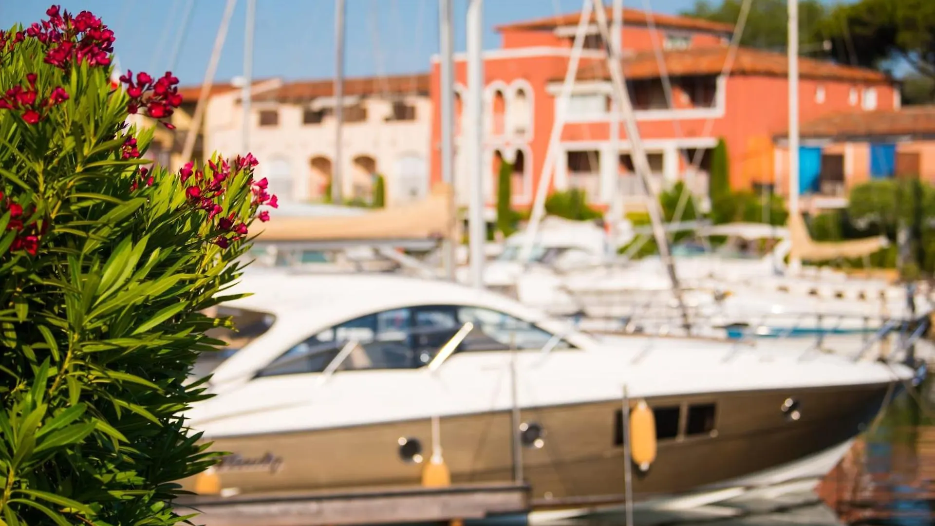 Charming House For Rent In Port Grimaud With Wi-Fi And Private Mooring Villa France
