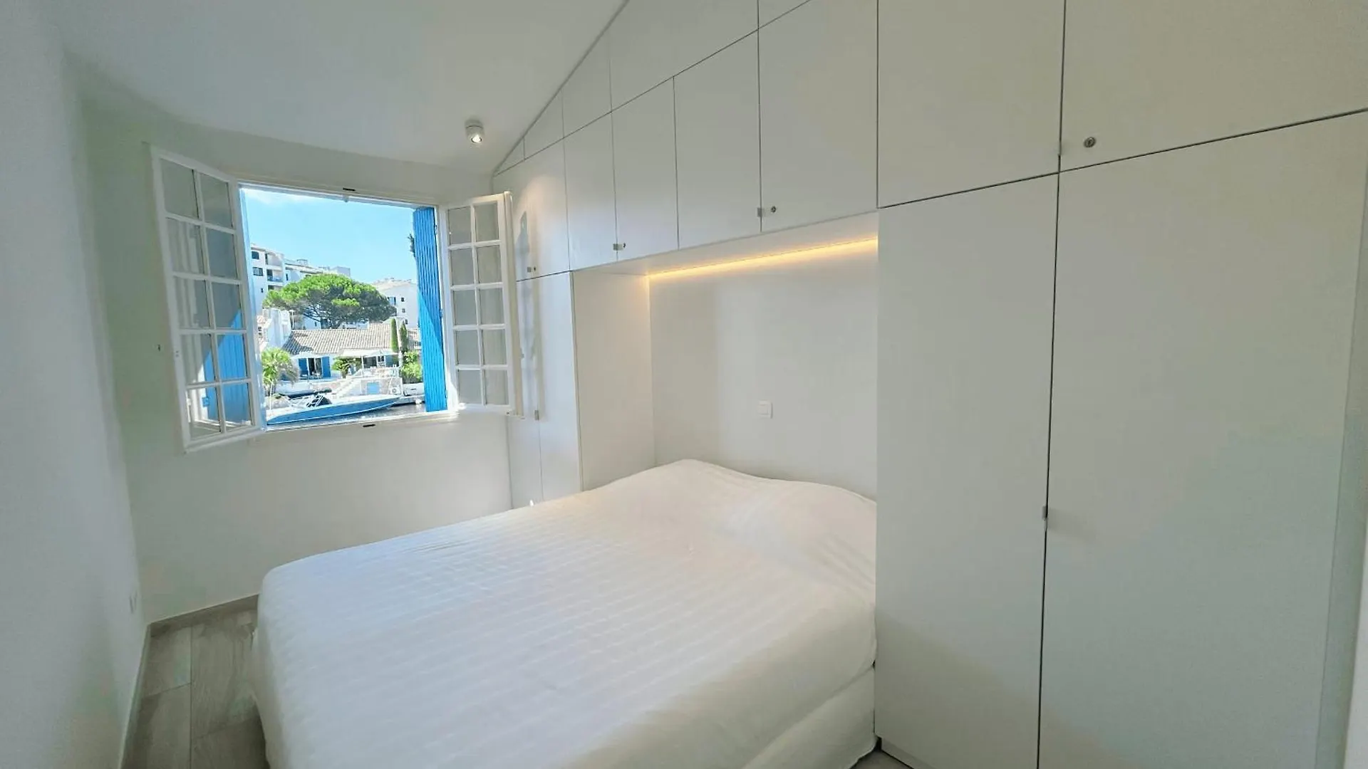Holiday home Charming House For Rent In Port Grimaud With Wi-Fi And Private Mooring Villa